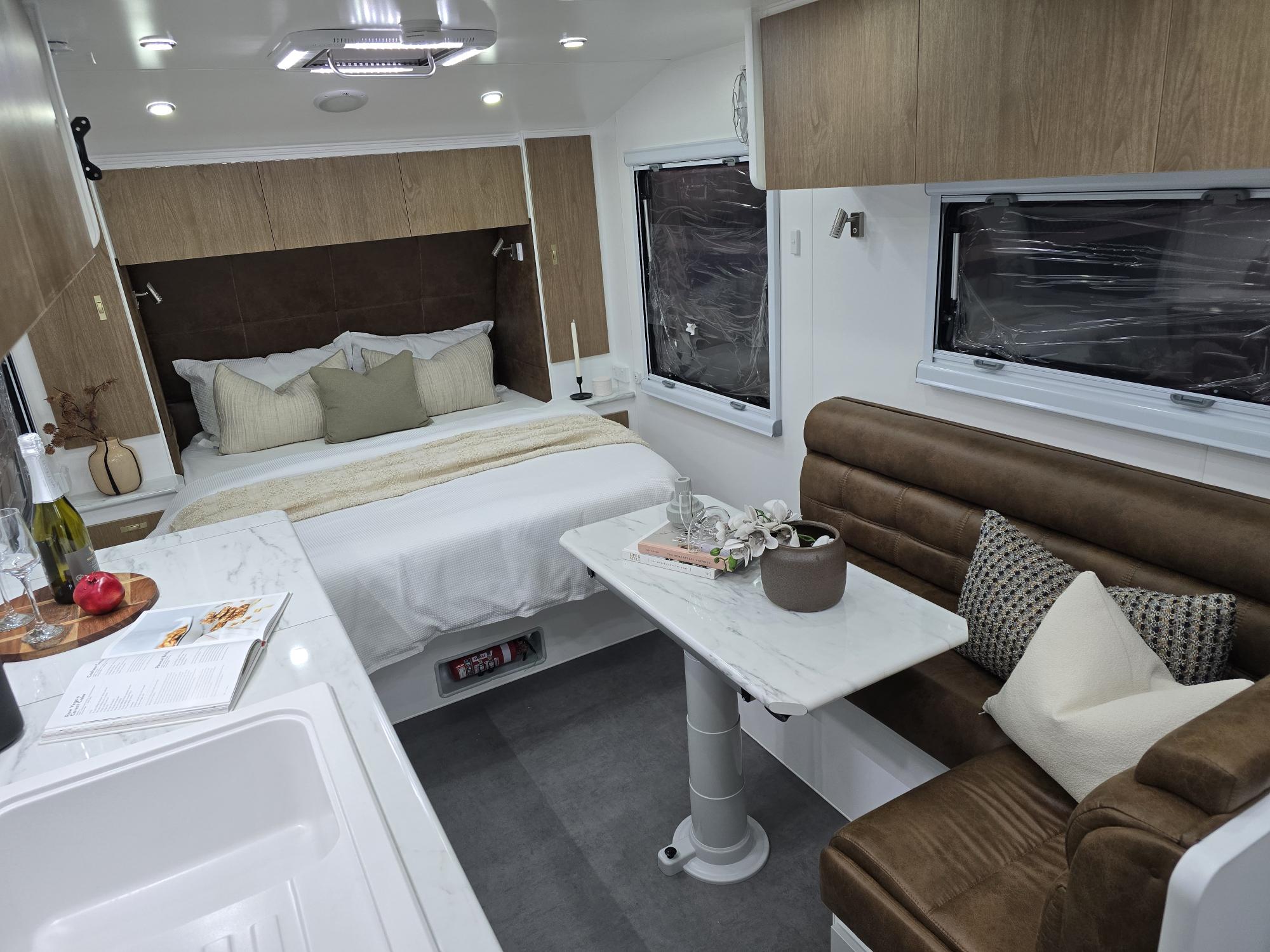 RAIDER X - Off-Grid & Family Caravan
